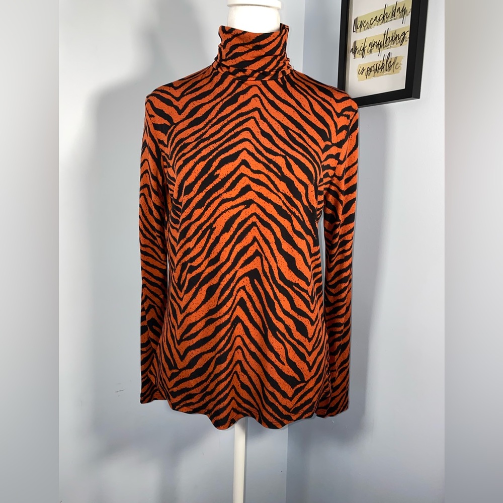 NWT Diana Belle Animal Print Turtleneck